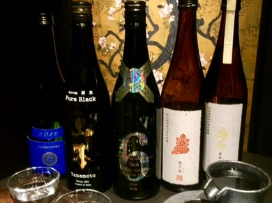 個室で熊本阿蘇の馬刺しとさくら鍋を堪能！