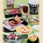 お手軽なミニ懐石コースをご用意しました。その他お料理の内容が異なるコースもご用意。