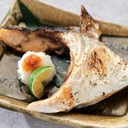 ぶりカマ塩焼き