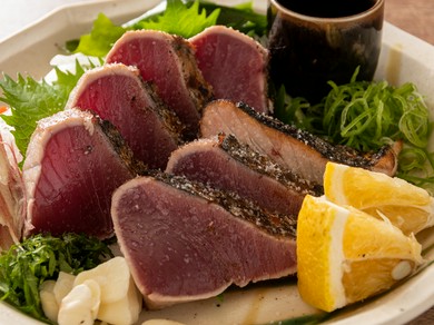 ほんのり暖かい鰹の焼切（塩たたき）