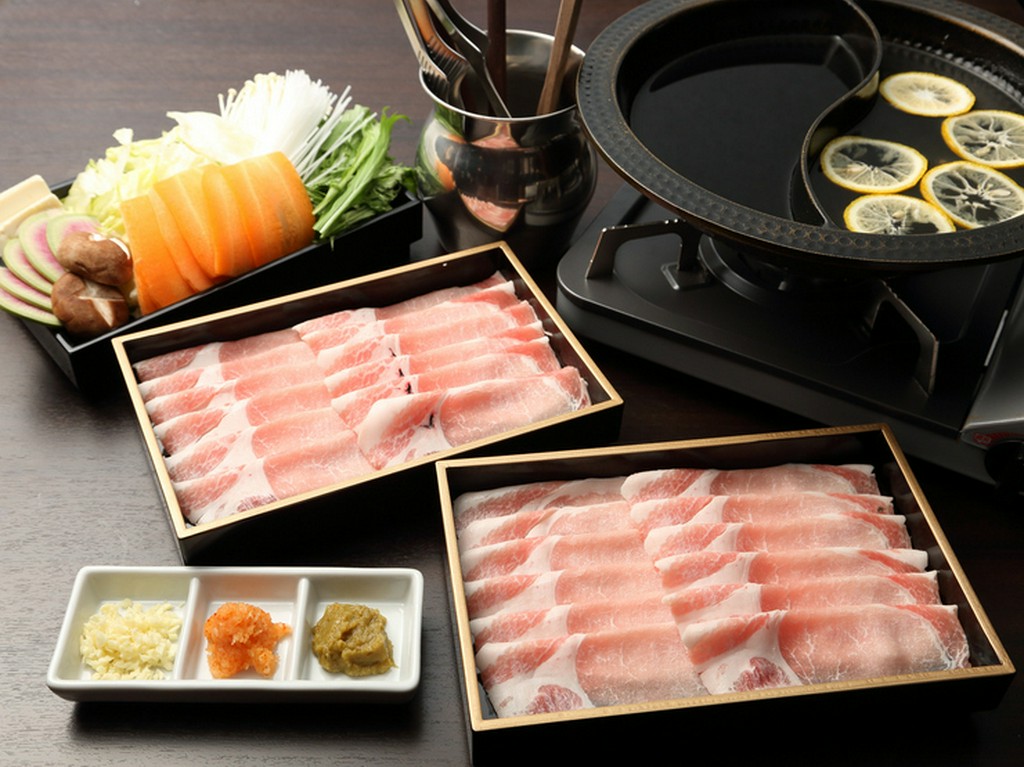 〆の雑炊までセットになっている『あぐー豚のしゃぶしゃぶ』