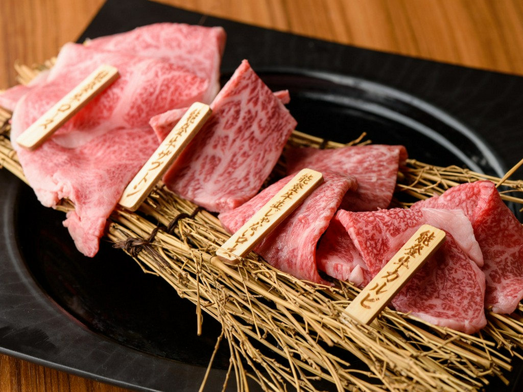 能登の美しい山・海・大地で育てられた黒毛和種の「能登牛」