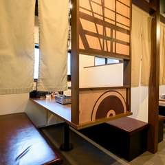 隣を気にせずゆっくりと、二人の食事を楽しんで