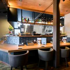 お洒落な雰囲気のカウンター席もあり、お一人様も大歓迎！