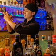 アガベを原料としているテキーラは、メキシコの文化が集結しているお酒です。テキーラベースのハイボールやカクテルなど飲みやすくアレンジされているのも、テキーラ・マエストロであるオーナーのアイデア。