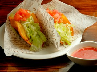 皮から手づくりにこだわった『プレミアムタコス』