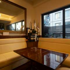 ラウンジのようなボックス席は、おもてなしに最適