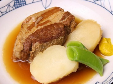 塩豚スペアリブと野菜の煮物