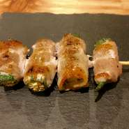 ネバネバとしたおくらの食感とジューシーな豚肉がうまく馴染み夏には夏バテ防止にも。