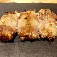 シャキシャキとした食感がたまらないボリューム満点の巻物串です。