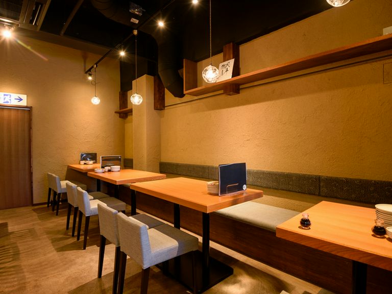 美味しい料理と美味しいお酒を心ゆくまで。元気をもらえる一軒