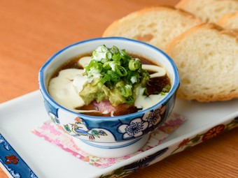 新鮮な美味しさがたまらない。絶妙な美食の組み合わせ『ネギトロ＆アボカド』