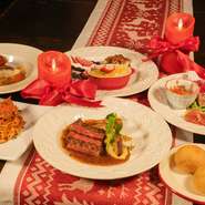 Dining&Bar Treeコース￥3800～
一年中クリスマスの店内にふさわしい、心ときめくコースを用意しました。