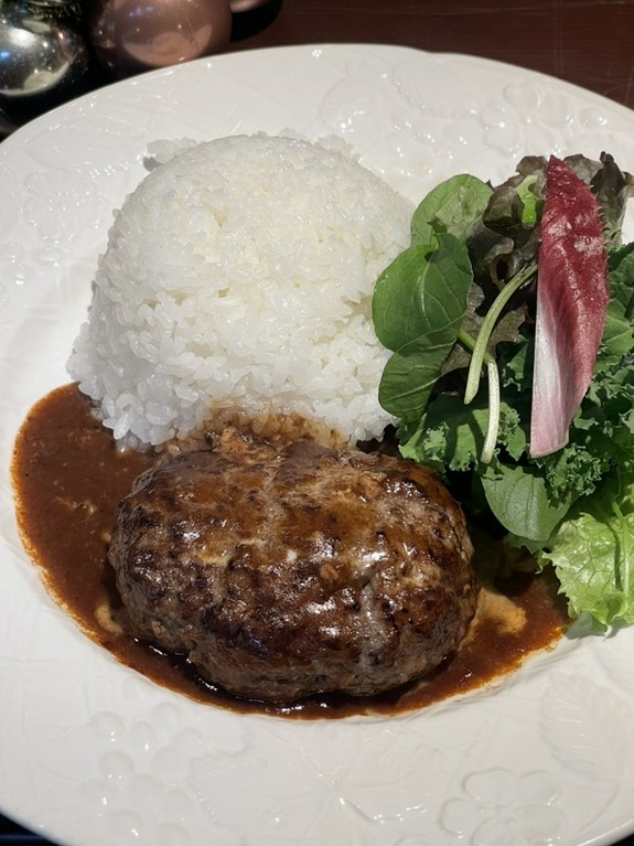 手ごね牛ハンバーグ