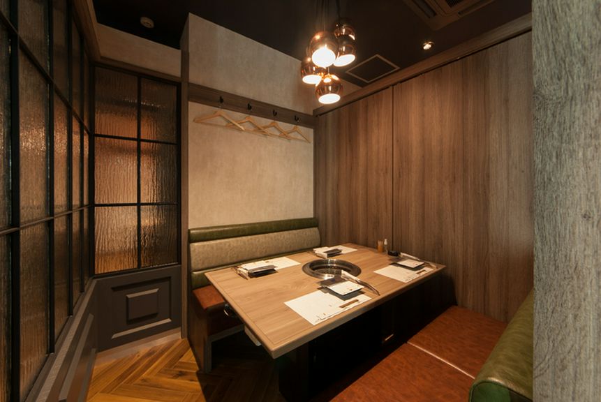 全席完全個室。どの部屋でも最大12名様までご案内可能です