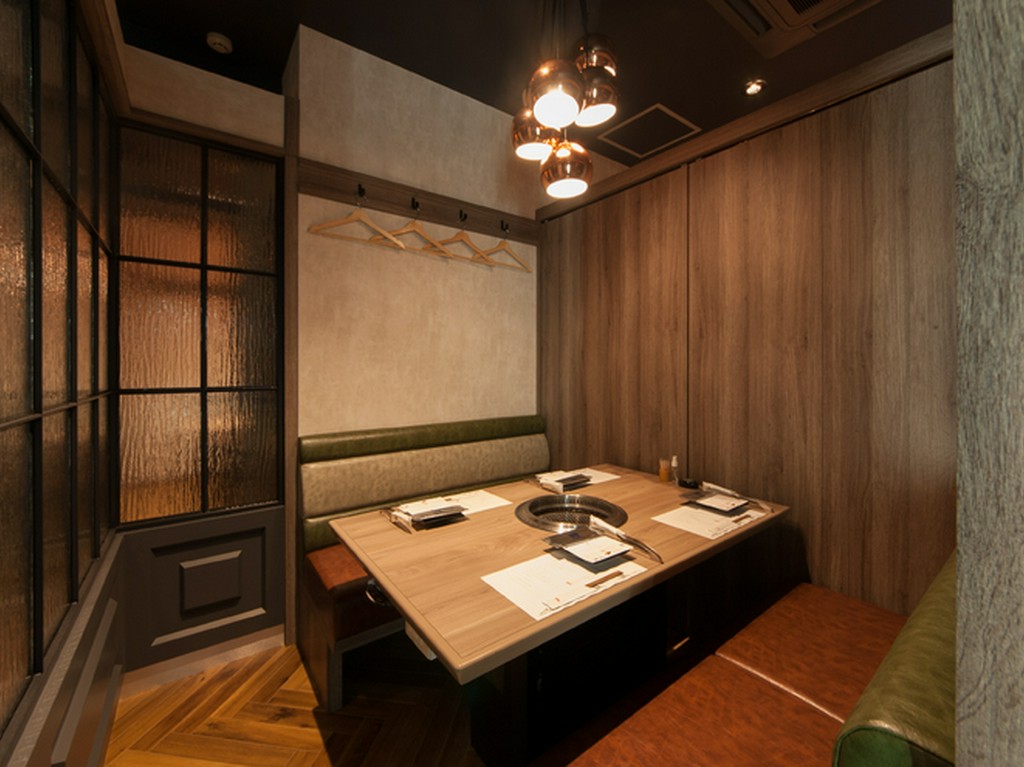 全席完全個室。どの部屋でも最大12名様までご案内可能です