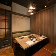 【近江うし　焼肉　にくTATSU　渋谷店】は全ての部屋が完全個室で最大12名様までご案内する事ができます。サプライズプレートは完全個室のため周りを気にする事なくコースの方には無料でご用意する事も可能です。