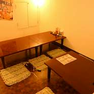 ロースやハラミ、カルビなど、厳選された和牛がずらりと並びます。足を伸ばしてくつろげる小上がりの座敷席は、女性グループで過ごしやすい雰囲気。気の合う友人と気軽に訪れたい、肉会にふさわしい一軒です。