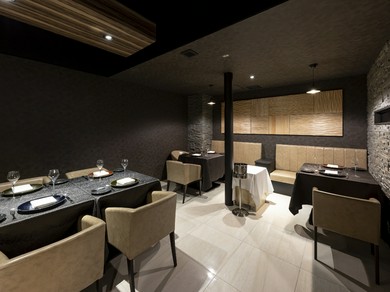 洗練された非日常空間。エレガントな雰囲気のフランス料理店