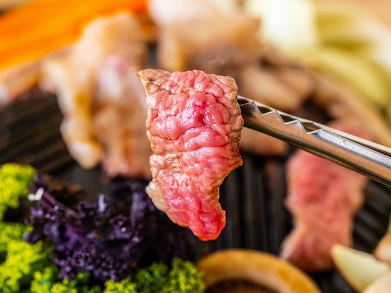 食材のストーリーを引き継ぎ、外食ならではの楽しさを演出