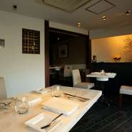 カップル・夫婦の記念日だけでなく、就職・結婚の報告といった家族にとっての特別な日にも活躍してくれるお店。大切な人の姿と共に、記憶に結びつく料理の香り。素敵なひとときを過ごせそうです。