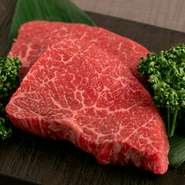 ※お料理内容は仕入れ状況により変更になる場合がございます
※ローストビーフに使用する熟成神戸牛は熟成に適したモモ赤身部位を使用しております