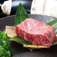 ※お料理内容は仕入れ状況により変更になる場合がございます
※ローストビーフに使用する熟成神戸牛は熟成に適したモモ赤身部位を使用しております