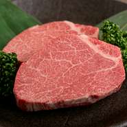 ※お料理内容は仕入れ状況により変更になる場合がございます
※ローストビーフに使用する熟成神戸牛は熟成に適したモモ赤身部位を使用しております