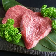 熟成神戸牛のローストビーフ80gとお肉の甘さと旨味が楽しめる厳選神戸牛モモステーキ80gの神戸牛160gコース