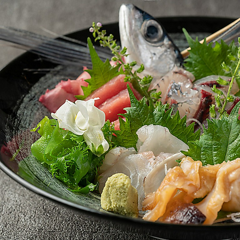 仙台名物料理と海鮮・肉の創作料理をお楽しみ頂けます。