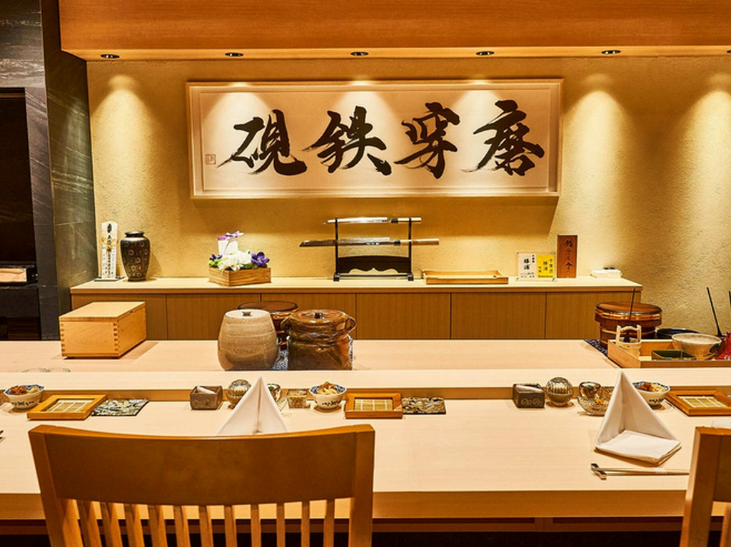 カウンター席がおすすめ