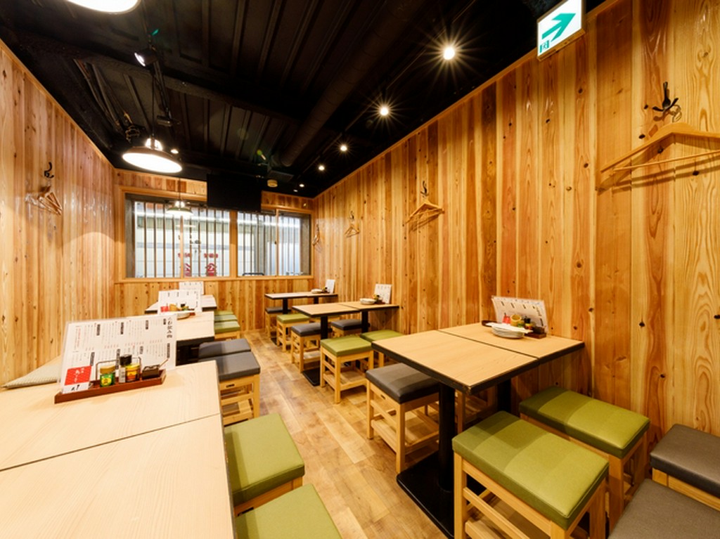 [2階]テーブル4名様×5席