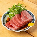 ※一般的に食肉の生食は食中毒のリスクがございます。お子様、ご高齢の方、その他食中毒に対する抵抗力の弱い方は食肉の生食をお控え下さい。