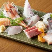 富山の旬魚介や銘柄肉、採れたて野菜など地元の旨いもんが集う