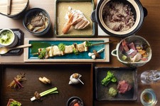 地元の上質食材＆旬食材をふんだんに使った特別コース。接待や会食、お祝い事の集まりなどにオススメです。