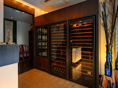 料理に合わせて楽しめる、ソムリエ厳選ワイン