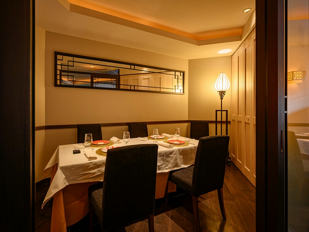 ビジネスシーンにもふさわしい、洗練された四川料理店