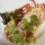 チリソース・唐辛子・塩味・マヨネーズ・XO醤

※画像は、X.O.醤蒸しです。1名様用にお取り分けさせて頂いております。