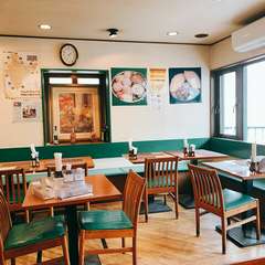 テーブル席　22席　テラス席1席