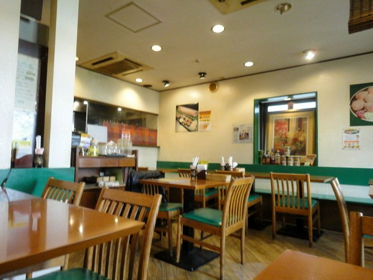 ランチ・オープン前のお店