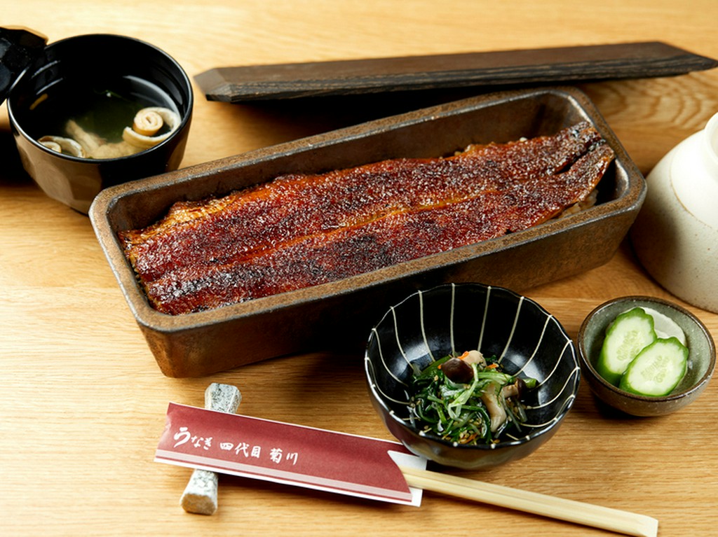  抜群の火入れで焼きあげる『〈名物〉蒲焼き　一本重』