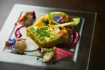 季節野菜と旬魚介のテリーヌ