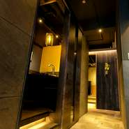 大人のデートにも最適な【N -novel-】。その日ならではの食材を活かした一期一会のコース料理は、2人にとっての大切な1日など、特別な日にも応えてくれます。