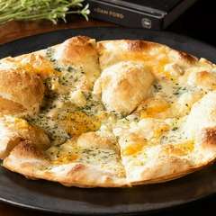 季節によって替わるチーズのハーモニー『クアトロフォルマッジ』