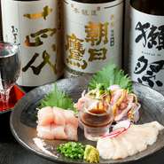 メイン食材の鶏肉は、国産を使用。鮮度が命の『とりももたたき』や大きくて食べ応えのある『鶏の唐揚げ』には、ヘルシーでおいしい宮崎県産の日向鶏が使われています。