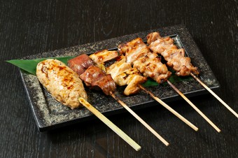 香ばしさが食欲をそそる『串焼き』
