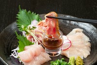 新鮮な鶏肉だからこそ味わえる『鶏刺』