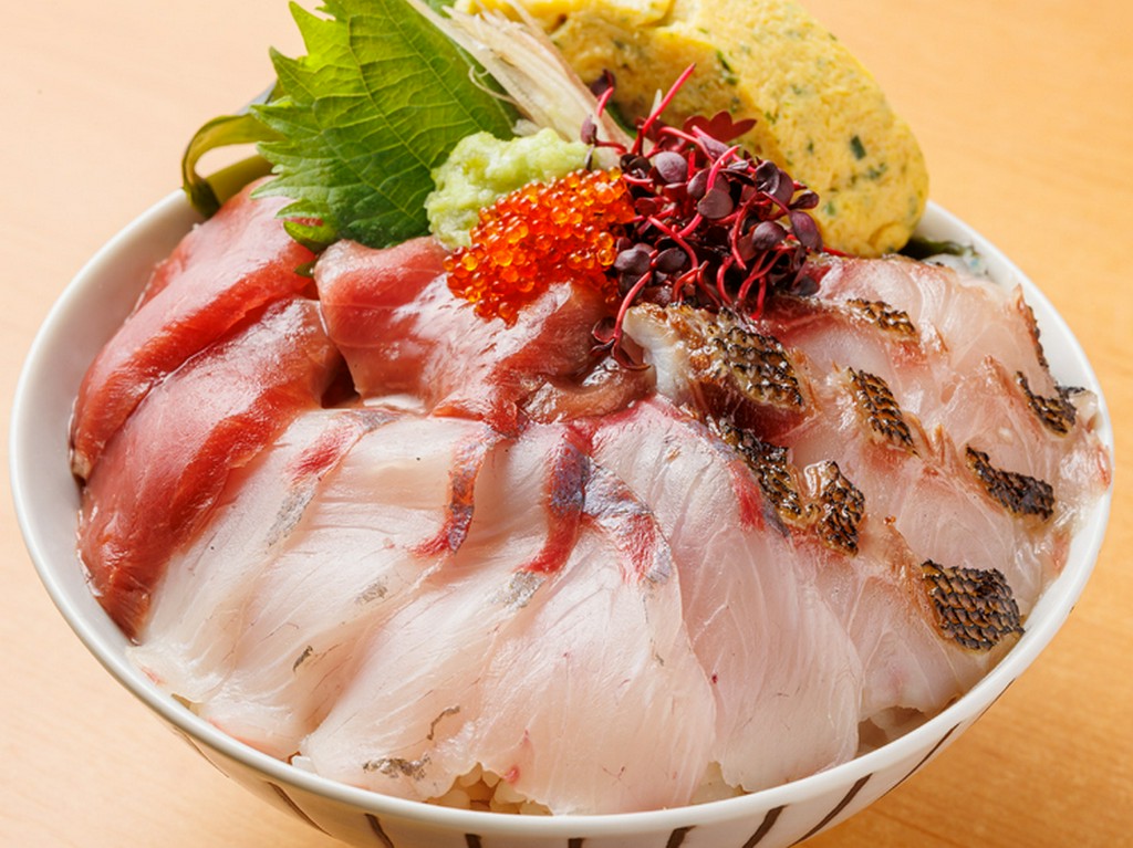 新鮮な「魚介類」を中心とした浜焼＆一品料理を、手頃な価格で