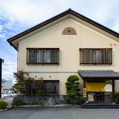 岡山市南区豊成、岡山バイパスの近くに店を構える