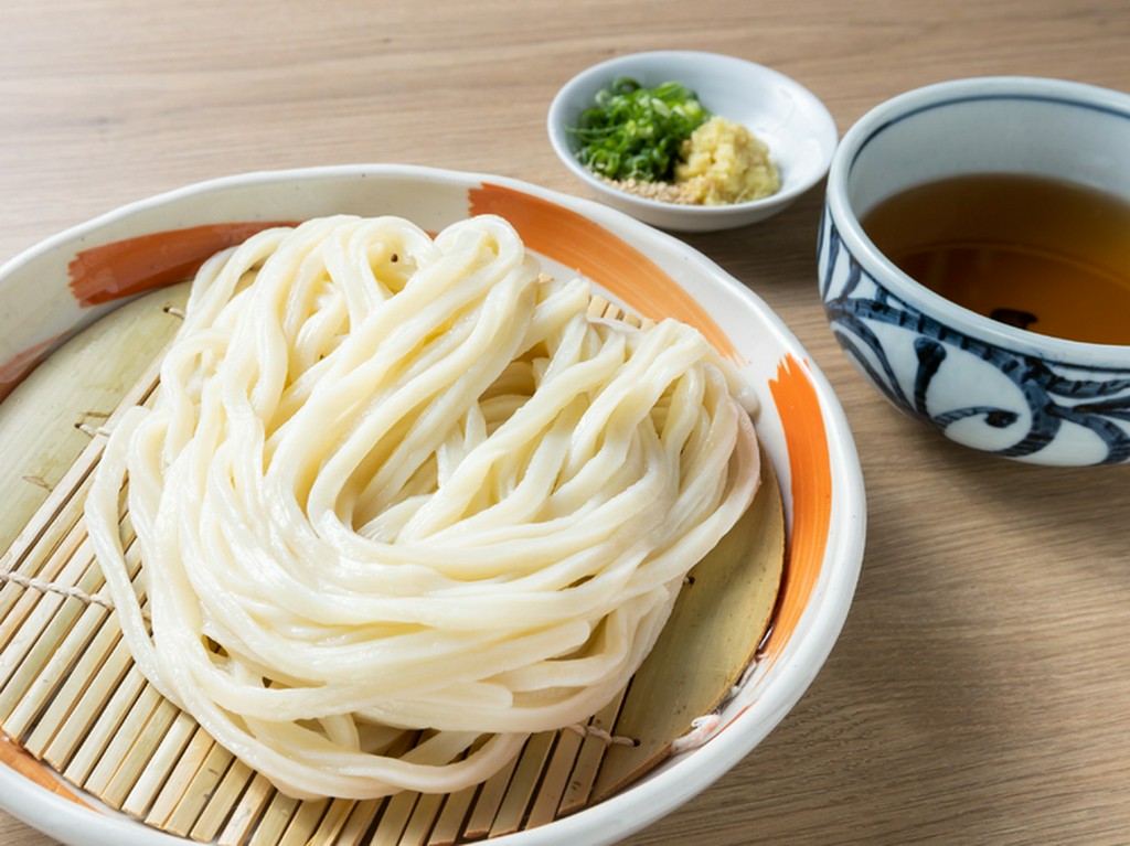 季節ごとに粉の配合を変え、丁寧に手づくりする自家製うどん